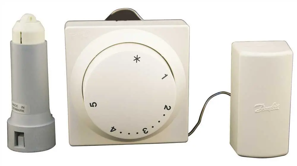 Danfoss Ra2000 Wall Mount Operator With Remote Sensor 1