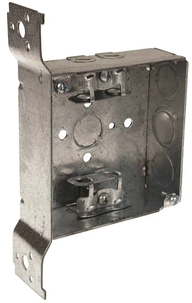 Hubbell Square Box 4 In. Fm Bracket Mc-Bx Clamps 1-1-2 In. Deep 1