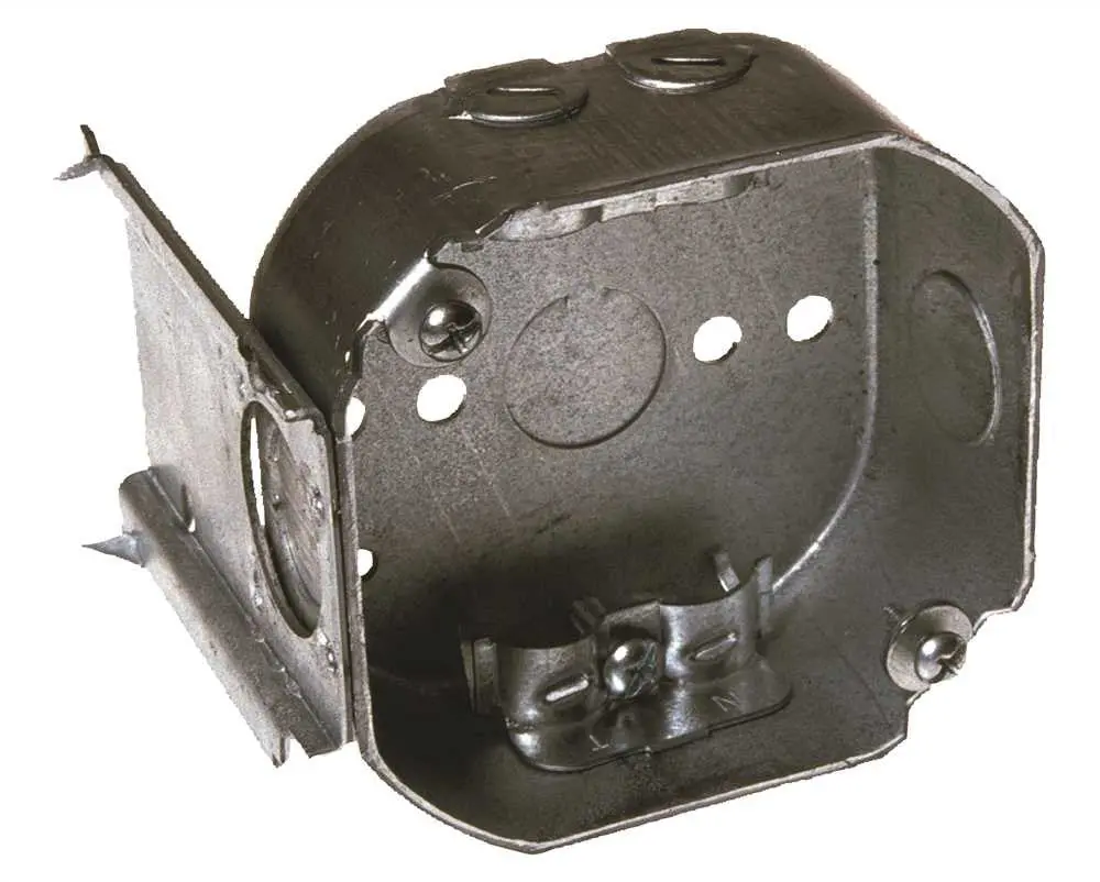 Hubbell 4 In. Octagon Box J Bracket Nmsc Clamps 1-1-2 In. Deep 1