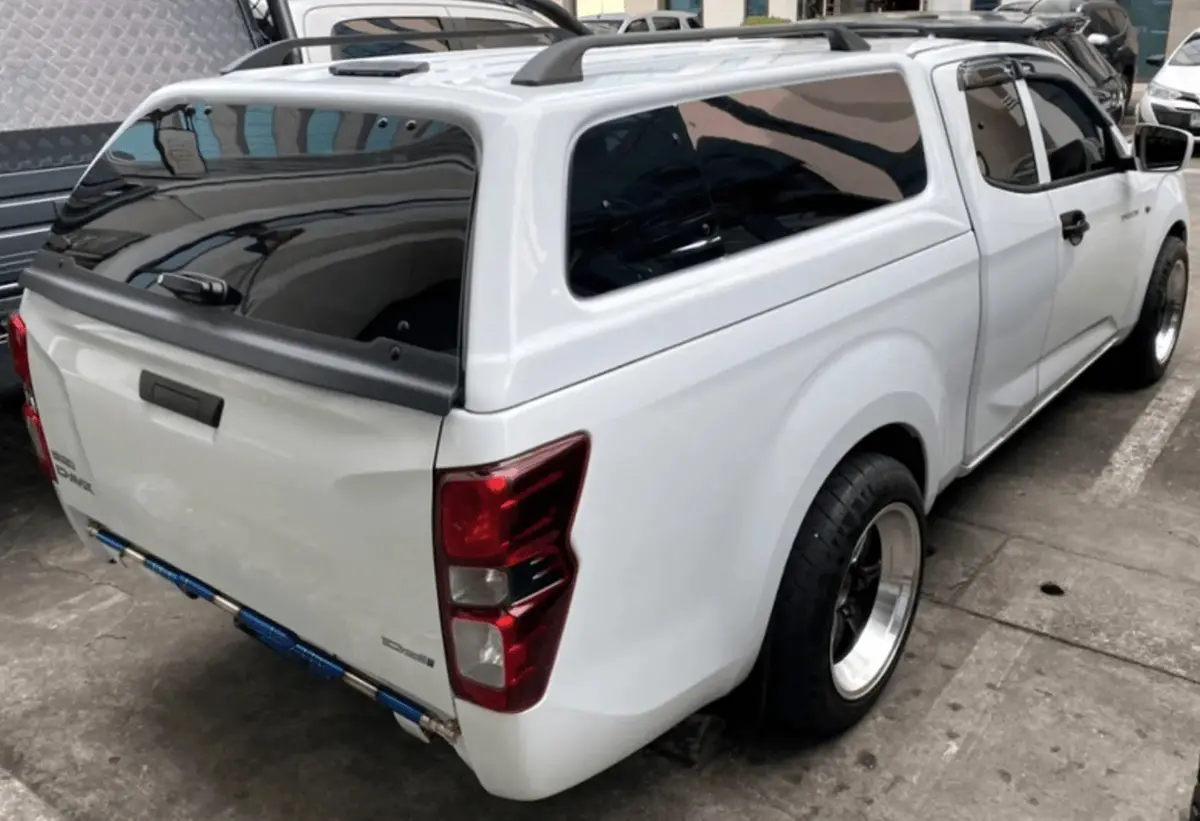 Hardtop Aeroklas Isuzu Dmax 2020-2024 Extra Cab 1