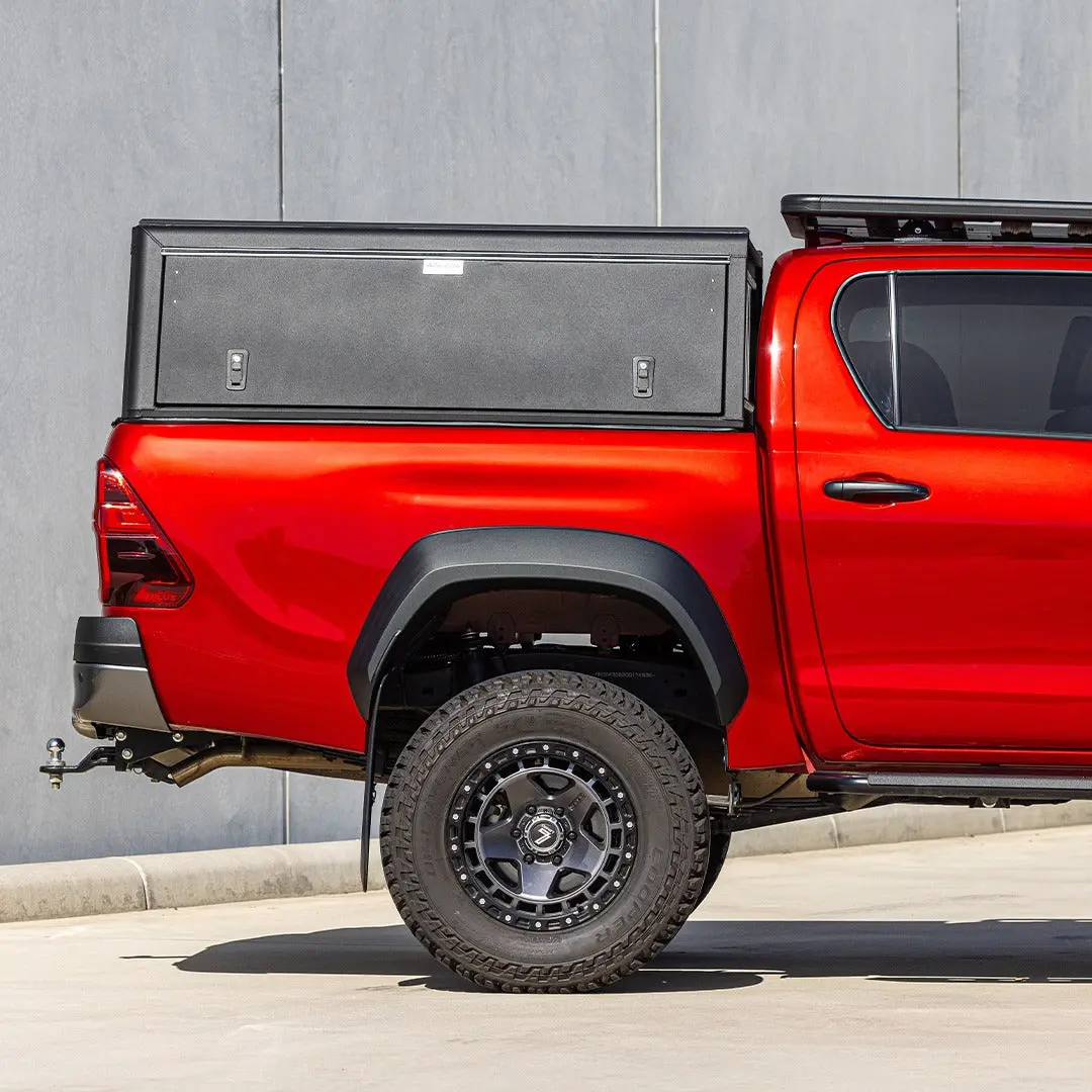 Hardtop Alu-Cab Explorer 3 Toyota Hilux 2016 À Présent 1