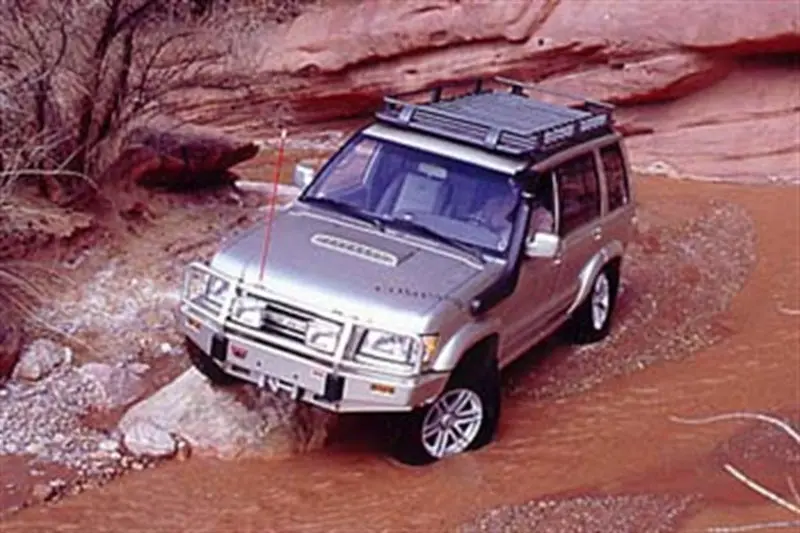 Arb Winch Mounting Bar With Flare Integration – Built For 1998–2003 Isuzu Trooper 1
